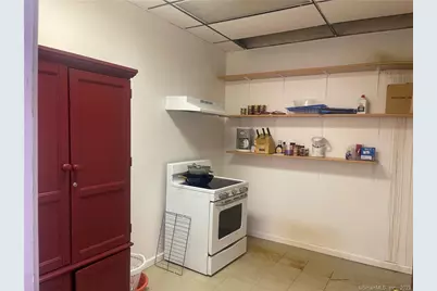 9 Maplewood Avenue, Bloomfield, CT 06002 - Photo 19