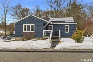 10 1st St, Thompson, CT 06255 - Photo 1