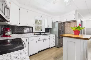 10 1st St, Thompson, CT 06255 - Photo 5