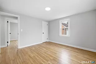 9 Grand St, Enfield, CT 06082 - Photo 11