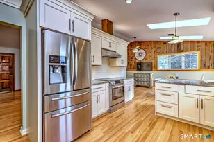 90 Brook Hill Rd, Hamden, CT 06514 - Photo 23