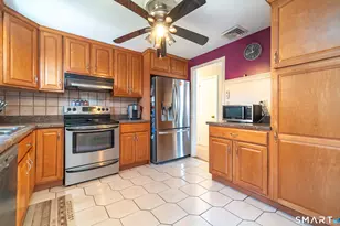 3 Blue Bird Rd, Middletown, CT 06457 - Photo 3