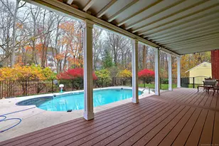 920 Green Cir, Orange, CT 06477 - Photo 9