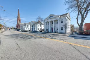 105 Huntington St, New London, CT 06320 - Photo 1