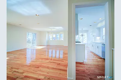 690 Forest Road #703, West Haven, CT 06516 - Photo 11