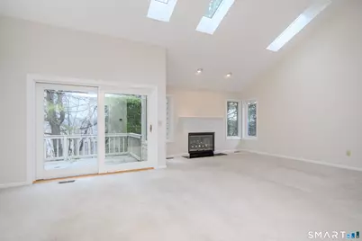 12 Boulevard Drive #31-173, Danbury, CT 06810 - Photo 7