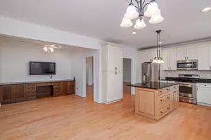 82 Suzie Dr, Newtown, CT 06470 - Photo 7