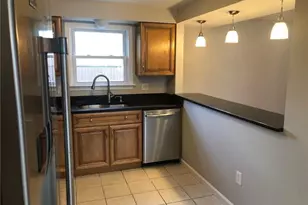 34 Inverness Ln, Middletown, CT 06457 - Photo 5