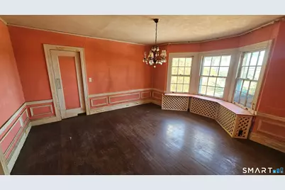 21 Bloomfield Avenue, Hartford, CT 06105 - Photo 9