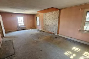 21 Bloomfield Ave, Hartford, CT 06105 - Photo 23