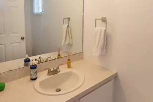 81 Main St, Branford, CT 06405 - Photo 15