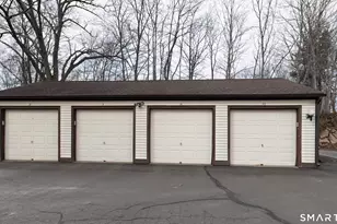 81 Main St, Branford, CT 06405 - Photo 25