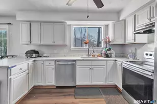 71 Cliff St, Naugatuck, CT 06770 - Photo 17