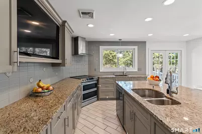 84 High Farms Road, West Hartford, CT 06107 - Photo 5