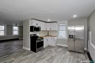 47 Maple Ave, Enfield, CT 06082 - Photo 5