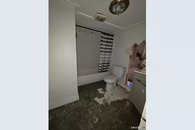 230 Bishop Street, Waterbury, CT 06704 - Photo 17