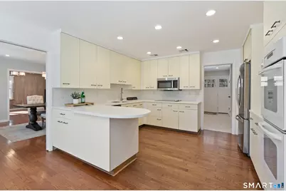 202 Fox Ridge Road, Stamford, CT 06903 - Photo 13