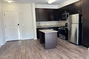 120A Towne St, Stamford, CT 06904 - Photo 17