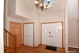 35 Vincent Cir, South Windsor, CT 06074 - Photo 3