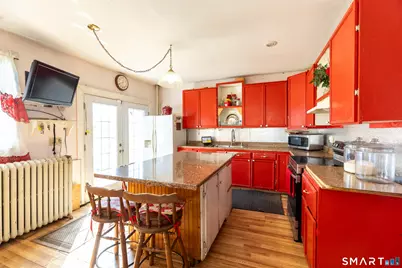 100 Campfield Avenue, Hartford, CT 06114 - Photo 9