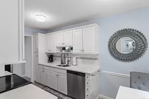 352 Heritage Vlg, Southbury, CT 06488 - Photo 11