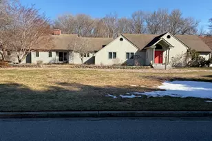 3 Westwood Dr, Waterford, CT 06385 - Photo 1