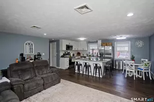 7 Bobolink Ln, Enfield, CT 06082 - Photo 9