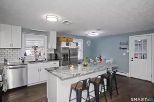 7 Bobolink Ln, Enfield, CT 06082 - Photo 5