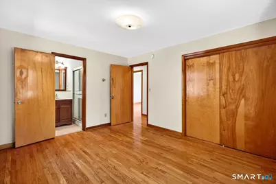 21 Rexview Circle, Trumbull, CT 06611 - Photo 13