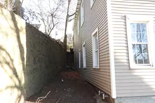 11 Division St, Norwich, CT 06360 - Photo 5