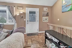 22 Crestwood Dr, Naugatuck, CT 06770 - Photo 9