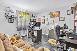 22 Crestwood Dr, Naugatuck, CT 06770 - Photo 27