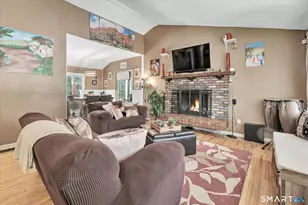 22 Crestwood Dr, Naugatuck, CT 06770 - Photo 7