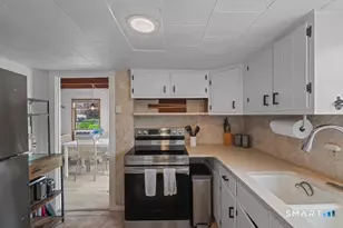 42 Noble Ave, Groton, CT 06340 - Photo 3