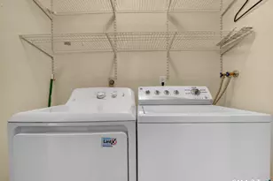 20 E Pembroke Rd, Danbury, CT 06811 - Photo 19