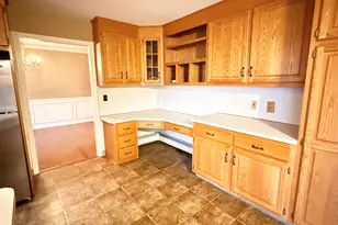 26 Geraldine Dr, Naugatuck, CT 06770 - Photo 7