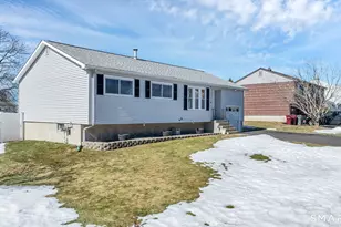 110 Meadow Lark Rd, Naugatuck, CT 06770 - Photo 25