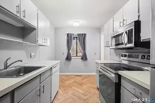 151 Heritage Vlg, Southbury, CT 06488 - Photo 15