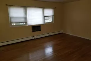 239 Cherry Hill Dr, Bridgeport, CT 06606 - Photo 3