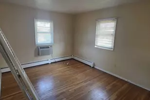 239 Cherry Hill Dr, Bridgeport, CT 06606 - Photo 5
