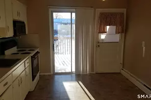 239 Cherry Hill Dr, Bridgeport, CT 06606 - Photo 7