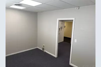 1100 New Britain Avenue #101, West Hartford, CT 06110 - Photo 5