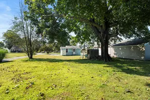 13 College St, Old Saybrook, CT 06475 - Photo 19