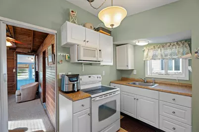 13 College Street, Old Saybrook, CT 06475 - Photo 5