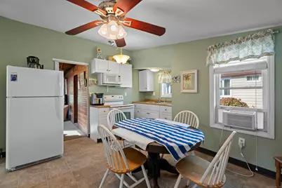 13 College Street, Old Saybrook, CT 06475 - Photo 21