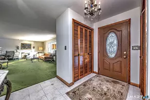 11 Williamsburg Dr, Orange, CT 06477 - Photo 5