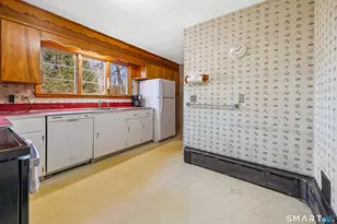 851 Ward Ln, Cheshire, CT 06410 - Photo 9