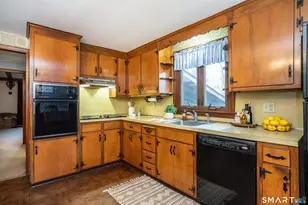 23 Holland Ln, East Hartford, CT 06118 - Photo 7