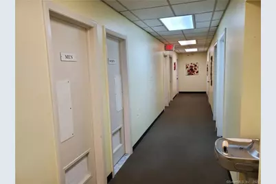 1100 New Britain Avenue #102, West Hartford, CT 06110 - Photo 3