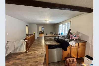 10 Hamilton Court, Enfield, CT 06082 - Photo 5